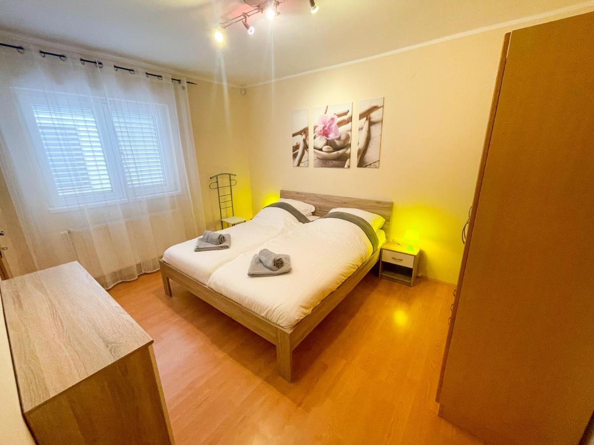 Apartments Sams Нови-Винодолски Экстерьер фото