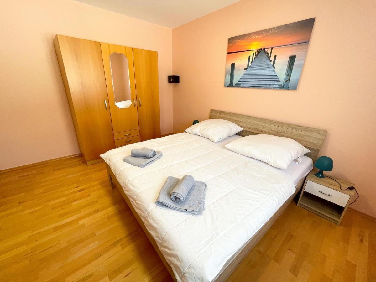 Apartments Sams Нови-Винодолски Экстерьер фото